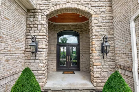 Entry Way - 5521 Oak View Dr, Maineville, OH 45039 photo 1 of 2