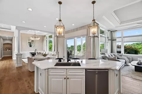 Kitchen - 5521 Oak View Dr, Maineville, OH 45039 photo 3 of 5
