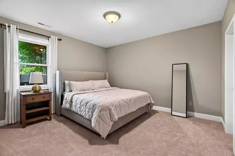 Bedroom - 5521 Oak View Dr, Maineville, OH 45039 photo 5 of 5
