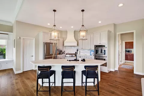 Kitchen - 5521 Oak View Dr, Maineville, OH 45039 photo 1 of 5