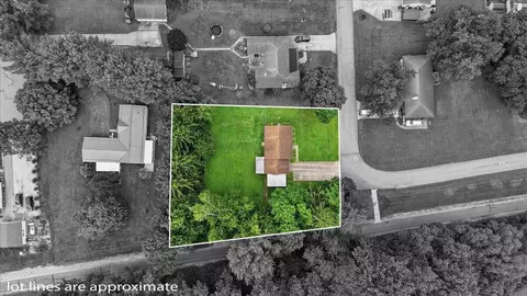 15 E Mound St, Fredericktown, OH 43019