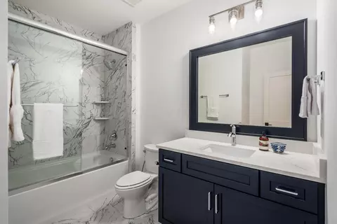 Bath - 3264 Wolf Ridge Dr, Dublin, OH 43017 photo 6 of 6