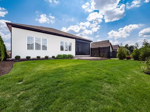 Exterior - 3264 Wolf Ridge Dr, Dublin, OH 43017 photo 11 of 12