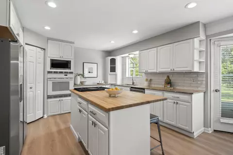 Kitchen - 96 Chenango Dr, Powell, OH 43065 photo 1 of 5