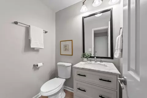 Bath - 96 Chenango Dr, Powell, OH 43065 photo 1 of 5