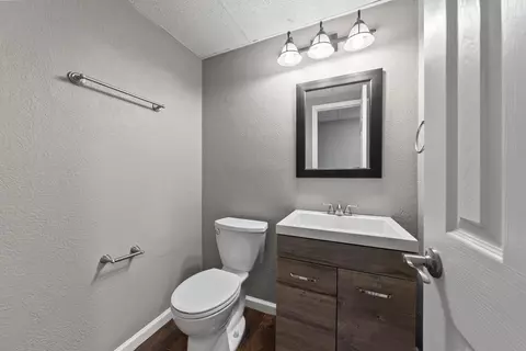 Bath - 96 Chenango Dr, Powell, OH 43065 photo 5 of 5