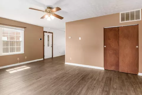 Living - 4595 Annhurst Rd, Columbus, OH 43228 photo 1 of 6