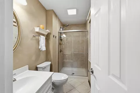 Bath - 6966 Tralee Dr, Dublin, OH 43017 photo 2 of 3