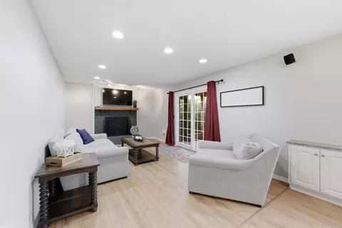 Living - 6966 Tralee Dr, Dublin, OH 43017 photo 3 of 3