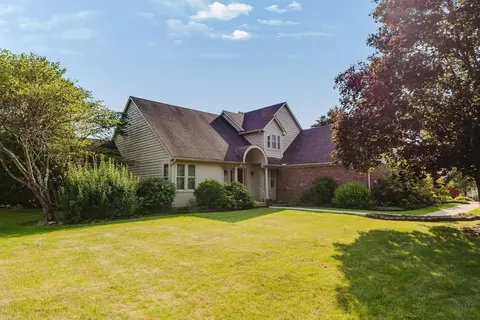 8429 London Groveport Rd, Grove City, OH 43123
