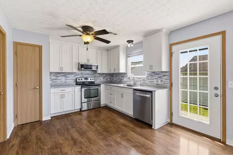 Kitchen - 185 Simon St, Delaware, OH 43015 photo 1 of 1