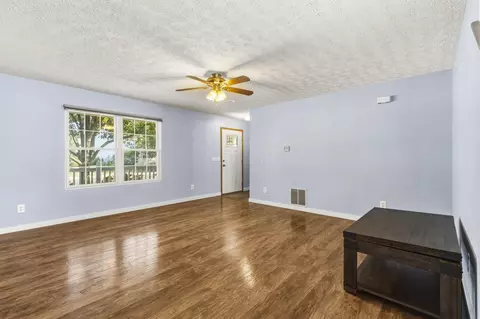 Living - 185 Simon St, Delaware, OH 43015 photo 1 of 3