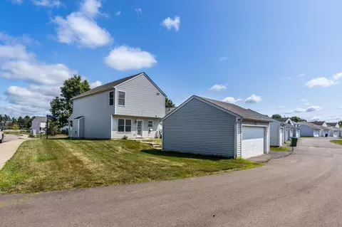 Exterior - 185 Simon St, Delaware, OH 43015 photo 3 of 3