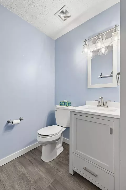 Bath - 185 Simon St, Delaware, OH 43015 photo 1 of 3