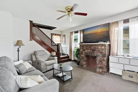Living - 535 E Main St, Ashland, OH 44805 photo 1 of 1