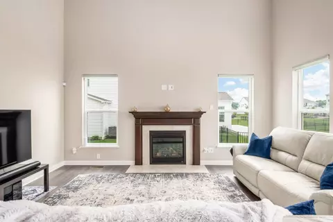 Living - 3387 Logsdon Loop, Delaware, OH 43015 photo 3 of 3