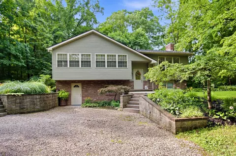 210 Camp Ln, New Concord, OH 43762