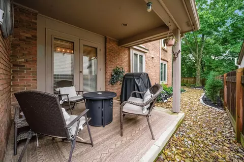 Exterior - 8475 Gullane Ct, Dublin, OH 43017 photo 3 of 26
