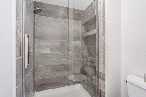 Bath - 8475 Gullane Ct, Dublin, OH 43017 photo 5 of 5