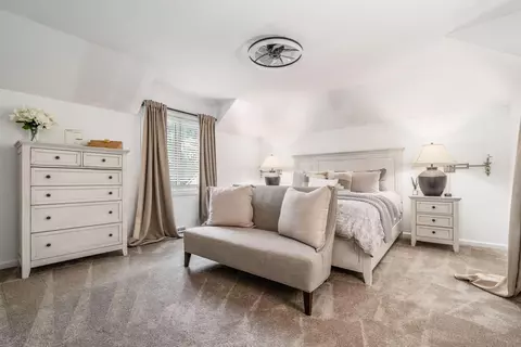 Bedroom - 8475 Gullane Ct, Dublin, OH 43017 photo 6 of 8