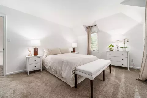 Bedroom - 8475 Gullane Ct, Dublin, OH 43017 photo 2 of 8