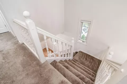 Entry Way - 8475 Gullane Ct, Dublin, OH 43017 photo 6 of 6