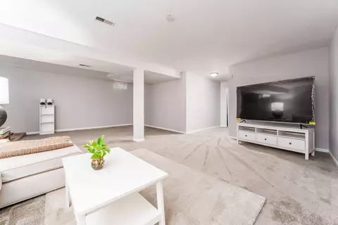 Living - 8475 Gullane Ct, Dublin, OH 43017 photo 5 of 6