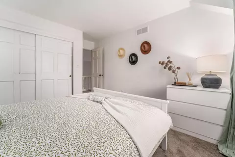 Bedroom - 8475 Gullane Ct, Dublin, OH 43017 photo 5 of 8
