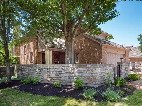 Exterior - 8475 Gullane Ct, Dublin, OH 43017 photo 22 of 26