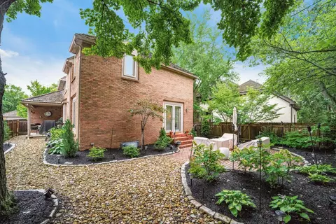 Exterior - 8475 Gullane Ct, Dublin, OH 43017 photo 21 of 26