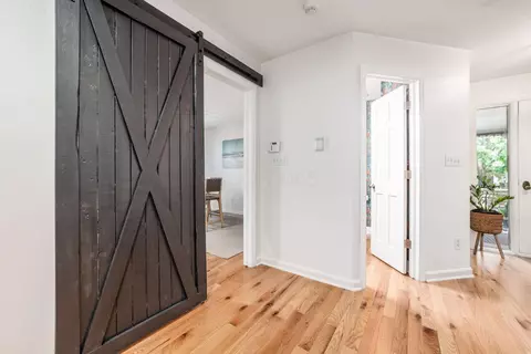 Entry Way - 8475 Gullane Ct, Dublin, OH 43017 photo 5 of 6