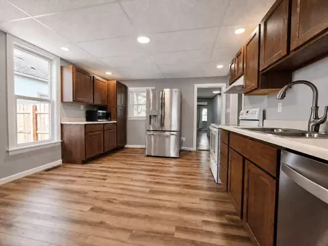 Kitchen - 106 Snyder St, Springfield, OH 45504 photo 1 of 4