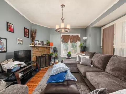 Living - 404 Berkeley Rd, Columbus, OH 43205 photo 1 of 1