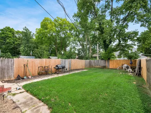 Exterior - 404 Berkeley Rd, Columbus, OH 43205 photo 1 of 2