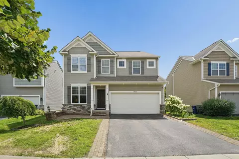 2672 Oswin Dr, Columbus, OH 43219