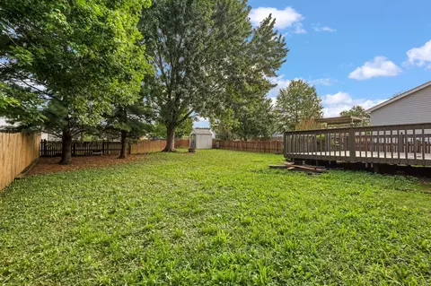 Exterior - 7632 Plainfield Dr, Pickerington, OH 43147 photo 7 of 9