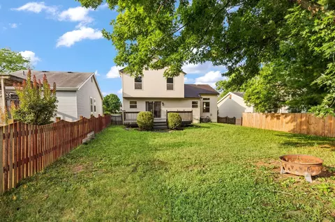 Exterior - 7632 Plainfield Dr, Pickerington, OH 43147 photo 5 of 9