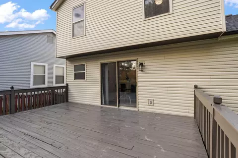 Exterior - 7632 Plainfield Dr, Pickerington, OH 43147 photo 2 of 9