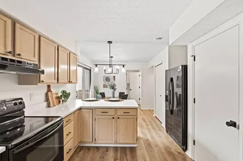 Kitchen - 7632 Plainfield Dr, Pickerington, OH 43147 photo 4 of 4