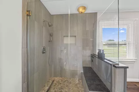 Bath - 9670 Concord Rd, Dublin, OH 43017 photo 3 of 8