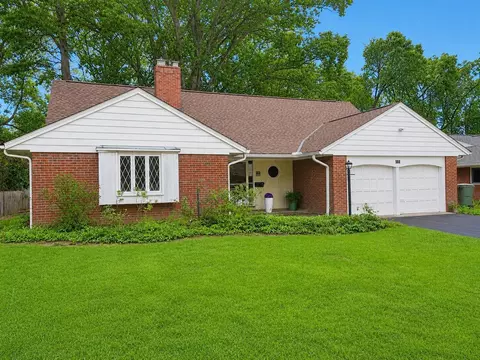 121 Ceramic Dr, Columbus, OH 43214