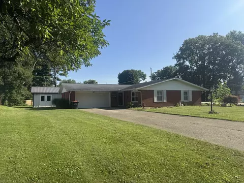 378 Meadowbrook Dr, Newark, OH 43055