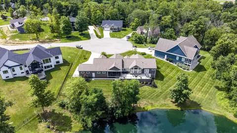 277 Robin Pl, Canal Winchester, OH 43110