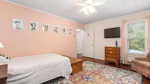 Bedroom - 28747 Murphy Rd, Logan, OH 43138 photo 3 of 5