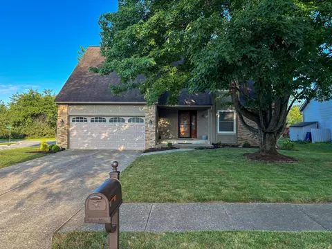 621 Valley Wood Ct, Westerville, OH 43081