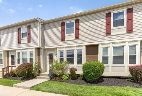 756 Cap Ln #17C, Worthington, OH 43085