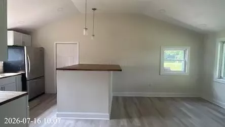 Entry Way - 3234 E Ave, Columbus, OH 43207 photo 1 of 3