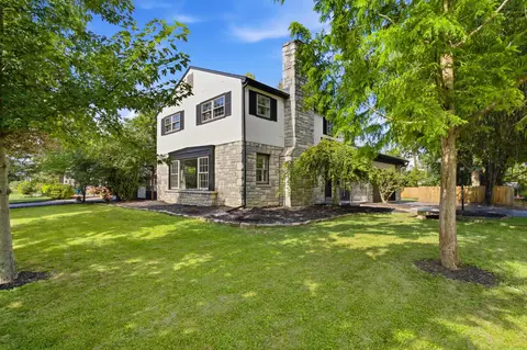 2569 Chester Rd, Upper Arlington, OH 43221
