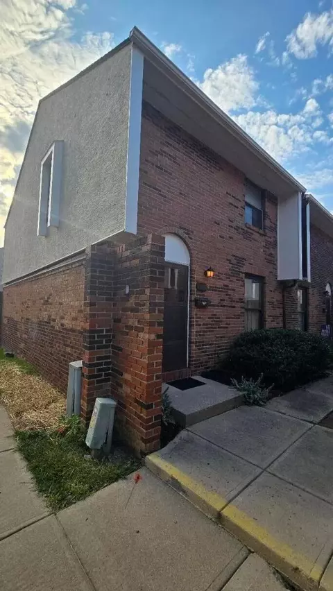 1832 Willoway Cir S, Columbus, OH 43220