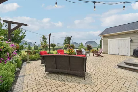 Exterior - 727 Regency Bnd, Delaware, OH 43015 photo 13 of 22